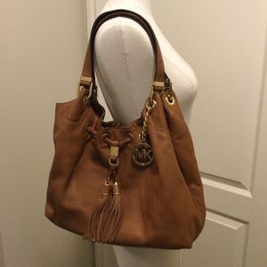 Micheal Kors Shoulder Bag ✨Host Pick✨